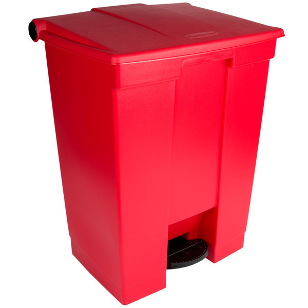 Rubbermaid 72 Qt. / 18 Gallon Red Rectangular Step-On Trash Can