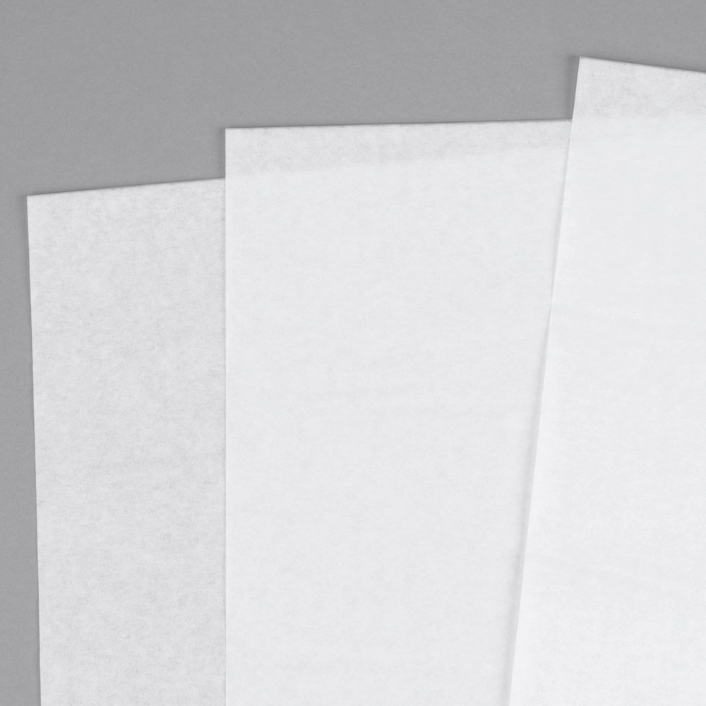 2 Side Waxed Paper 25-38lbs - 18in x 9in, White